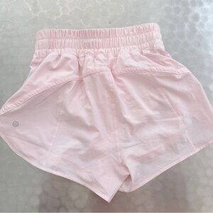 Lulu Track That High Rise Short 3" Strawberry Milkshake,